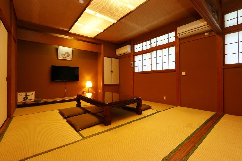 Ichiyo Hotel Yugawara Buitenkant foto