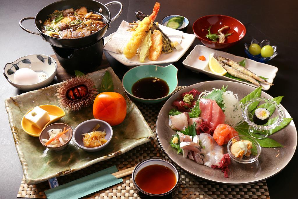 Ichiyo Hotel Yugawara Buitenkant foto